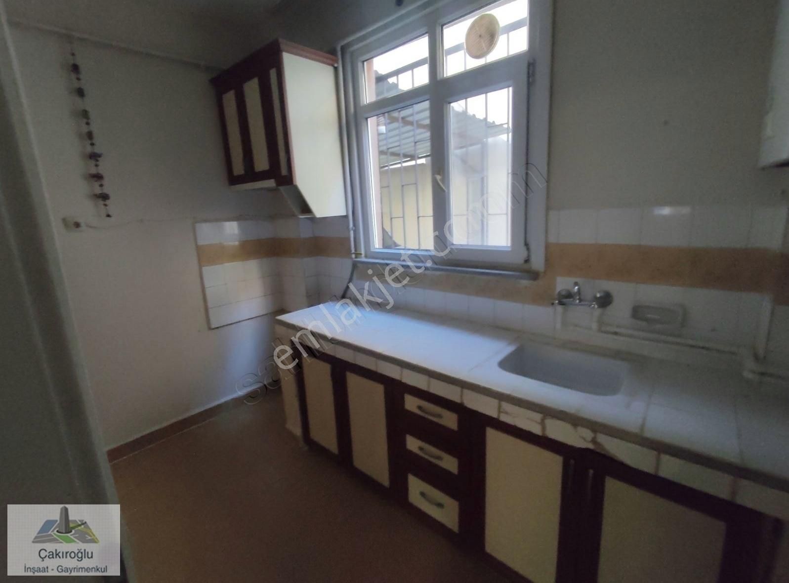 Darıca Abdi İpekçi Kiralık Daire Marmaray'a Yakın Konumda 2+1 Banyo Wc Ayrı