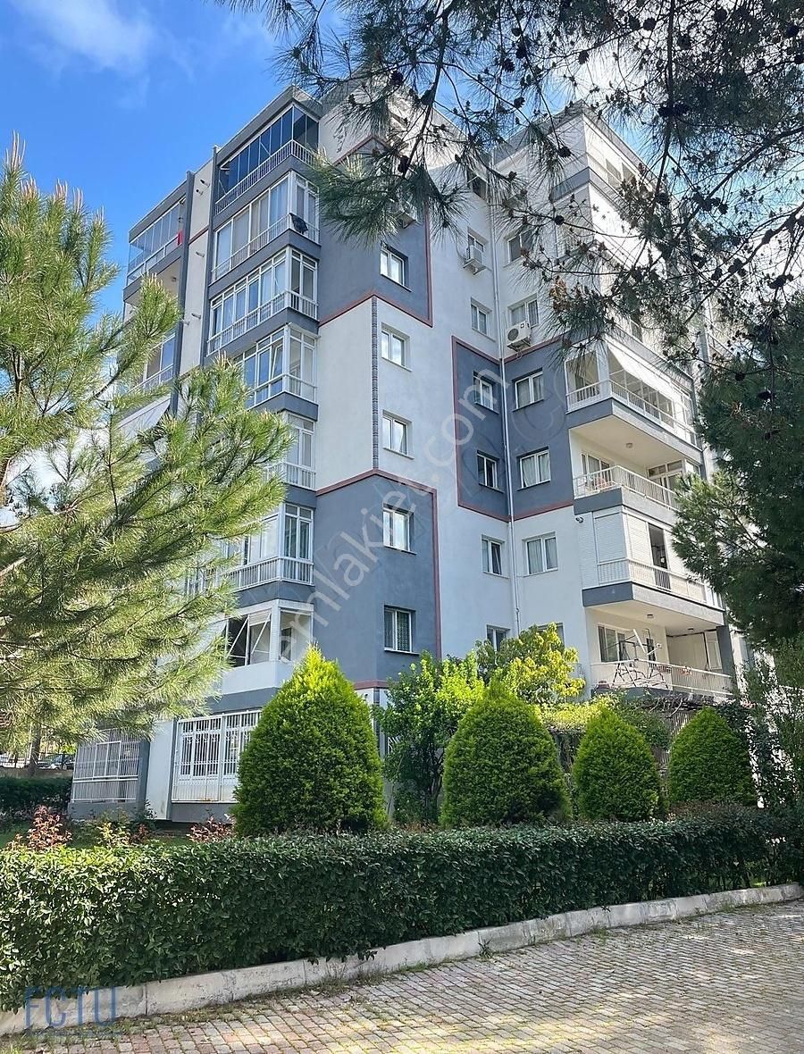 Karşıyaka Zübeyde Hanım Kiralık Daire İzmir Karşıyaka Örnekköy Elit Sitesi Ara Kat Kiralık 3+1 Daire