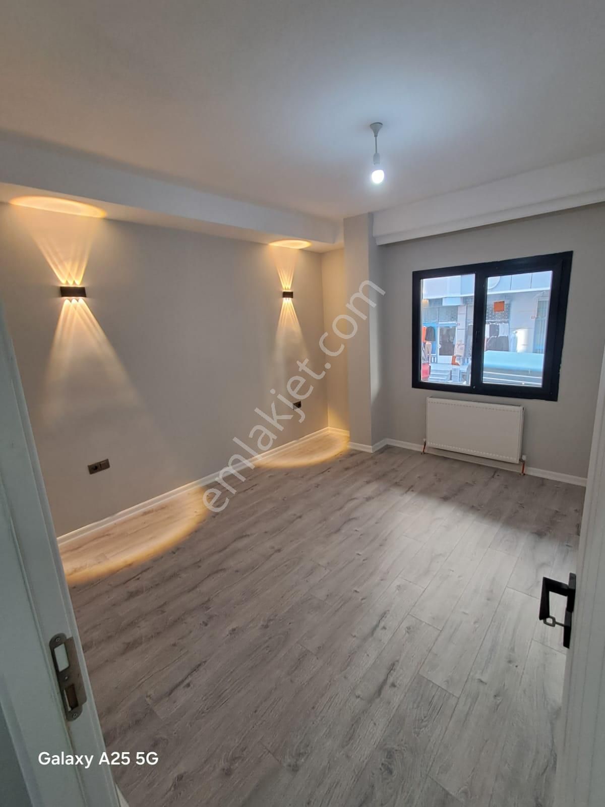 Küçükçekmece Yeşilova Kiralık Daire Yeşilova'da Sıfır Binada 1+1 70m² Yüksek Giriş