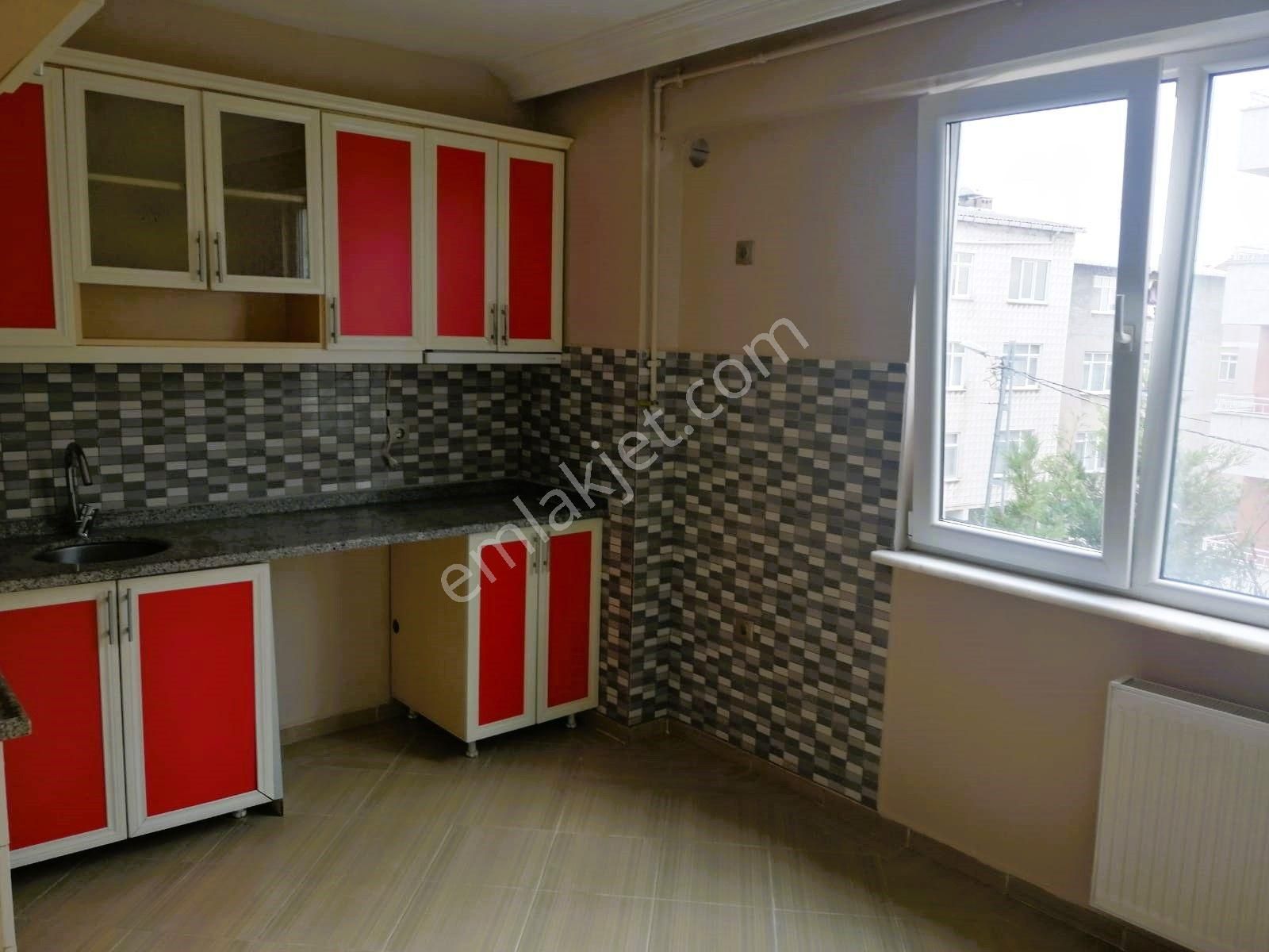 Kartal Topselvi Kiralık Daire Mak Gayrimenkul'den Topselvi Mah. İyi Konumda Kiralık 2+1