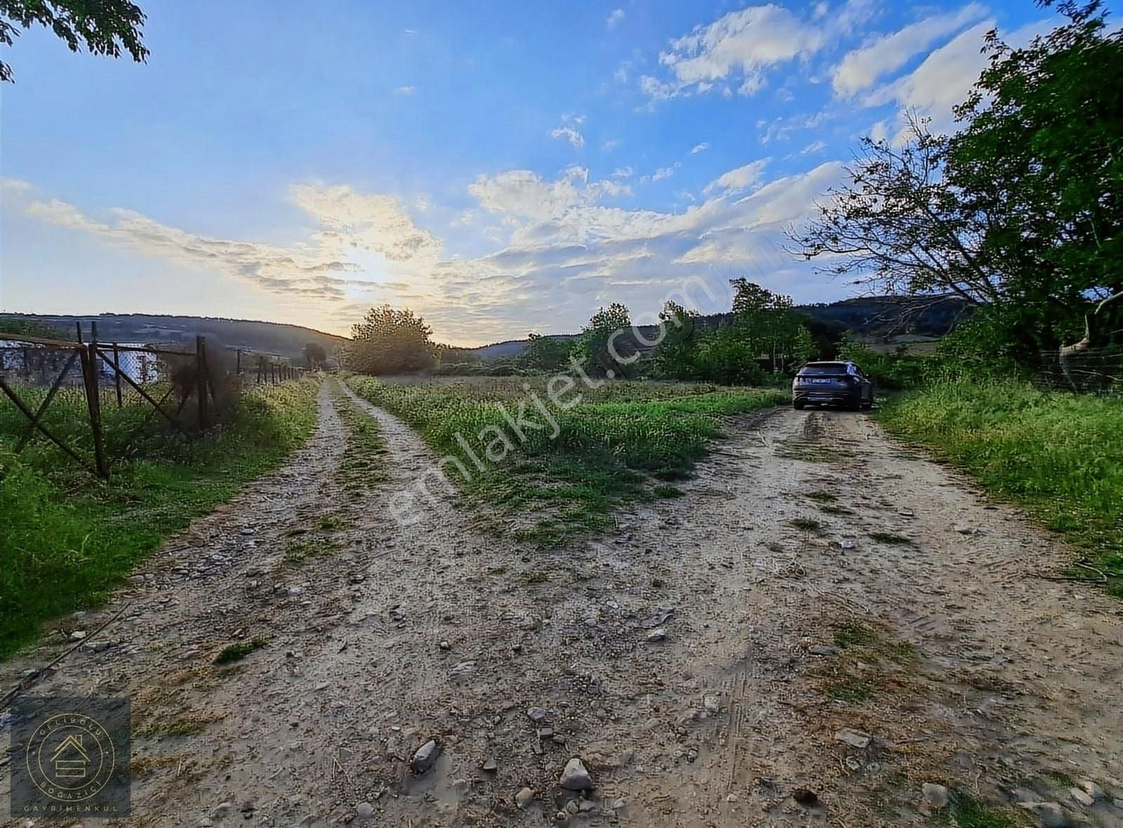 Cevizli De Satılık Muhteşem Köşe Parsel - Görsel 4