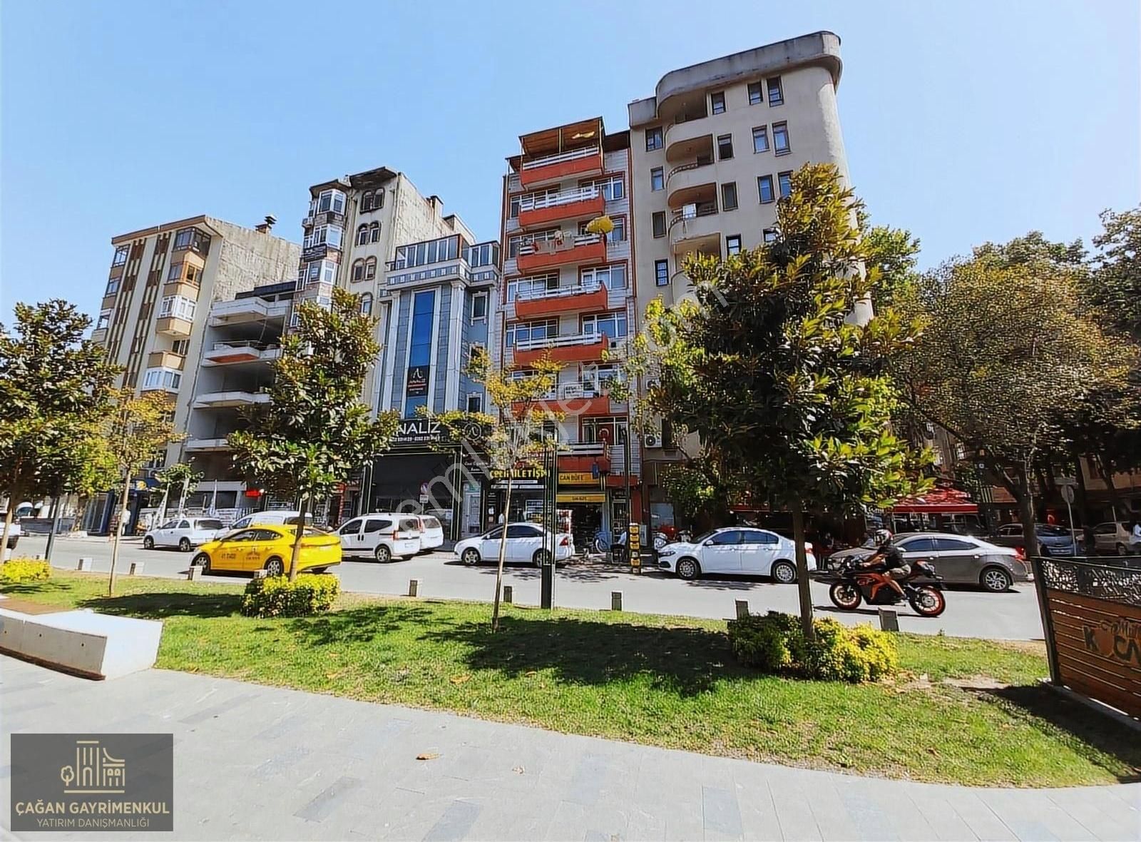 İzmit Karabaş Satılık Apartman Dairesi Çağan Gayrimenkulden Çarşı Merkezde 3+1 Satılık İşyeri