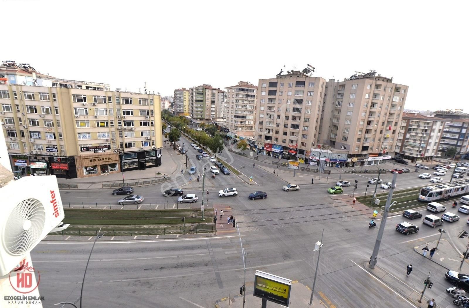 Şehitkamil İncili Pınar Satılık Ofis İnclipınar'da Buhara İş Merkezinde Tramvay Cepheli Eşyalı Ofis