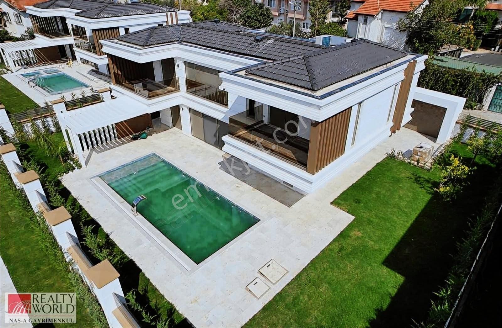 Kemer Çamyuva Satılık Villa Kemer Çamyuva'da Acill Satılık Lüks Villa