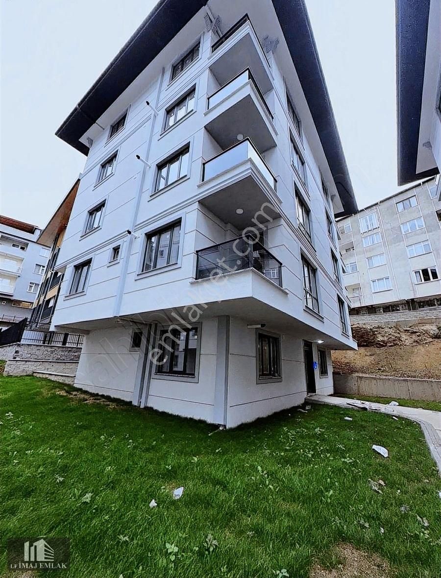 Üsküdar Burhaniye Kiralık Daire Altunizade Burhaniye Ekşioğulları Konakları 1+1 Bahçe Teraslı