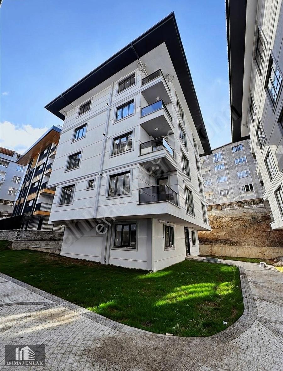 Üsküdar Burhaniye Kiralık Daire Altunizade Burhaniye Ekşioğulları Konakları 1+1 Bahçe Teraslı