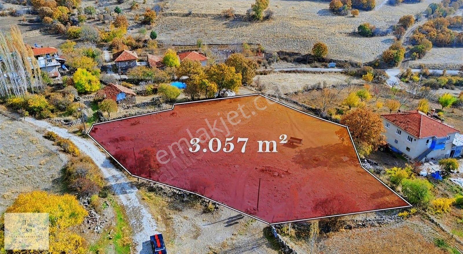 Uşak Merkez Bozköy Köyü Satılık Bağ & Bahçe Yatırımlık Fırsat 3057 M² Tarla Hobi Bahçe Yapımına Uygun