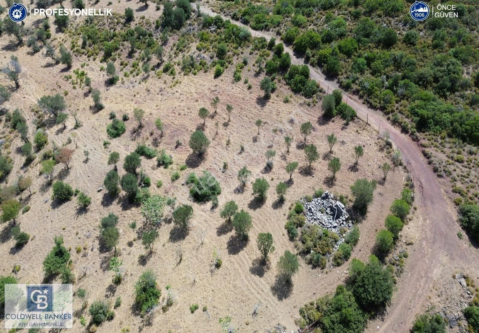 Karaburun Eğlenhoca Mahallesi'nde Deniz Ve Gölet Manzaralı Tarla - Görsel 15
