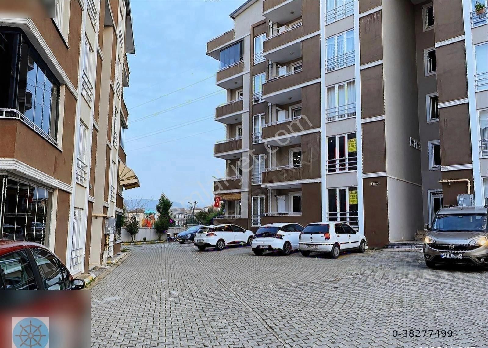 Gölcük Çiftlik Kiralık Daire Gölcük Çiftlik Güzel Konumda Kiralık Daire 2+1