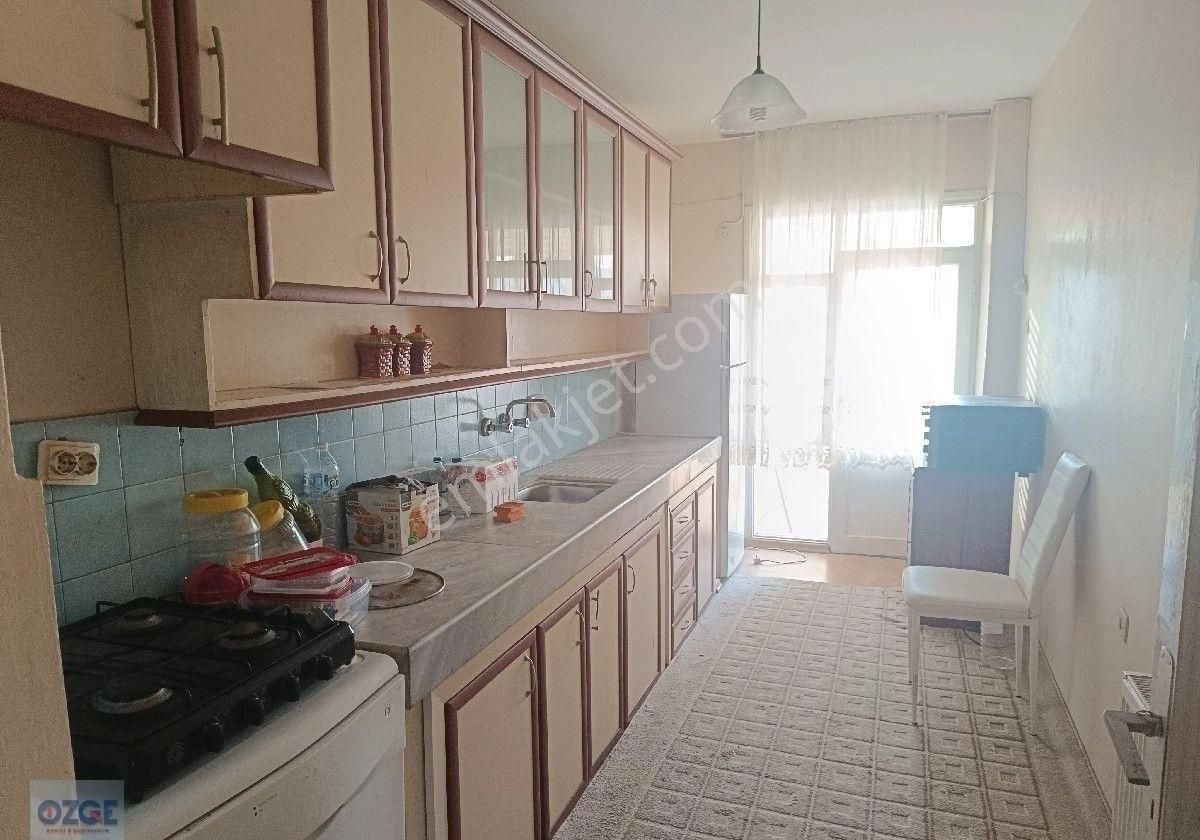 Çukurova Beyazevler Satılık Daire Beyazevlerde 3+1 Eşyalı Satılık Uygun Daire