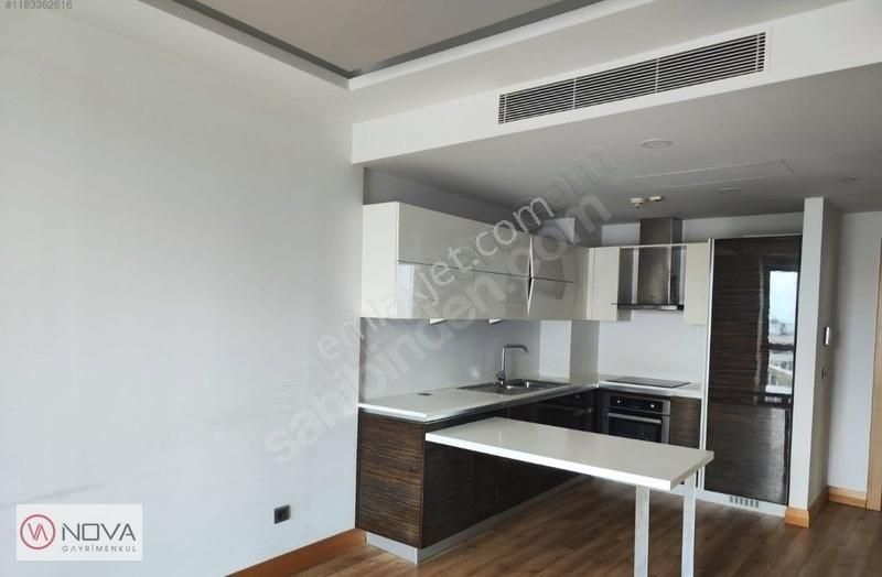 Ümraniye Armağanevler Kiralık Daire Finans Merkezi Sarphan Finans'ta 1+1 Kiralık Daire