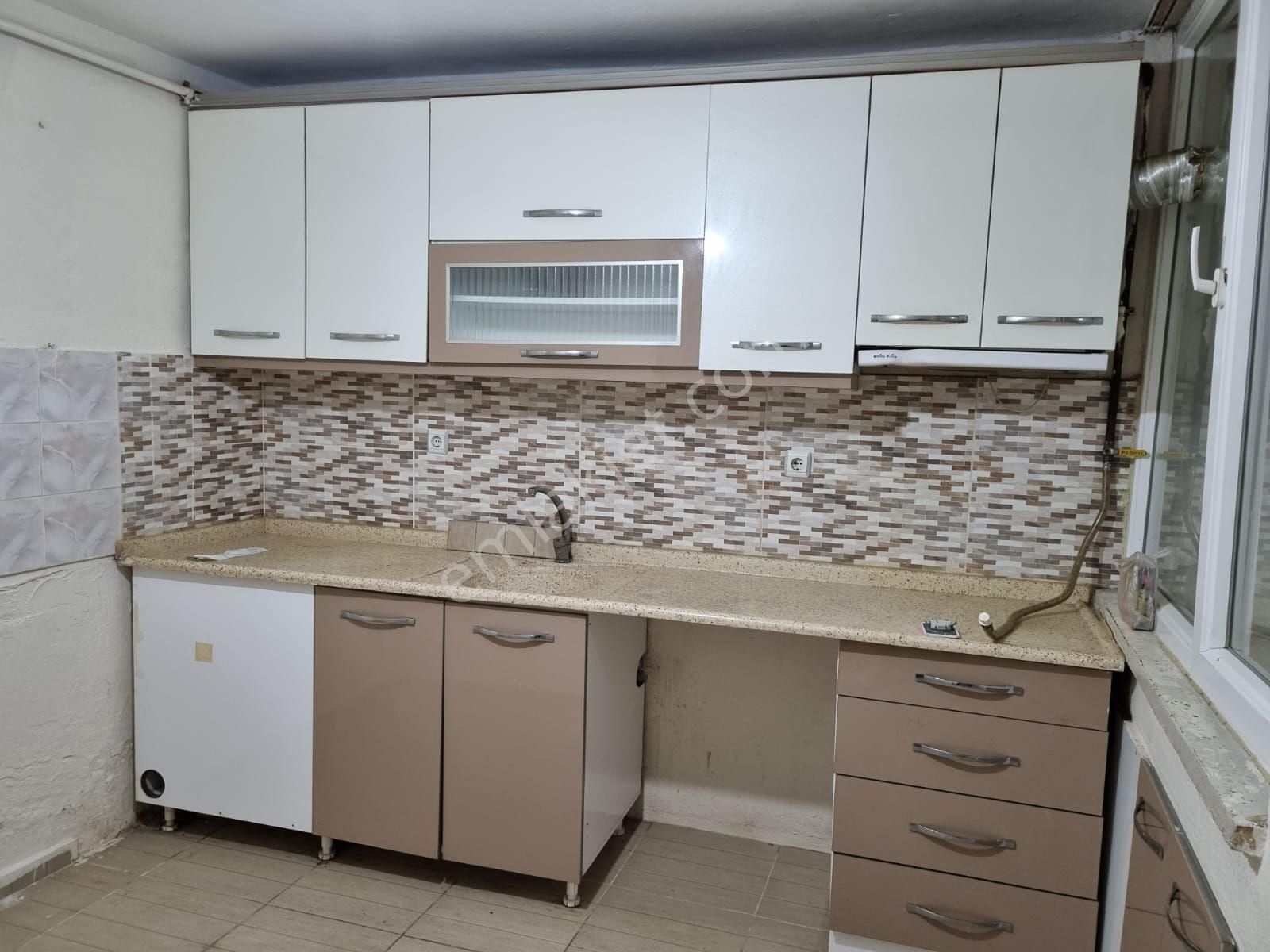 Karesi Atatürk Kiralık Daire Canyapı'dan Atatürk Mahallesi'nde 2+1 Bahçe Katı Kiralık Daire