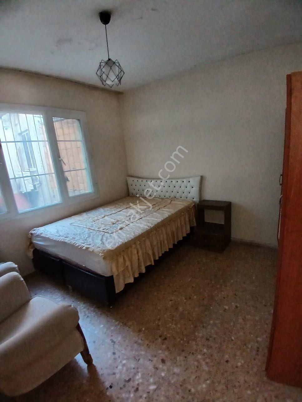 Seyhan Yeşilyurt Kiralık Daire Kıyı Boyu Nevzat Ecza Deposu Arkasi2+1