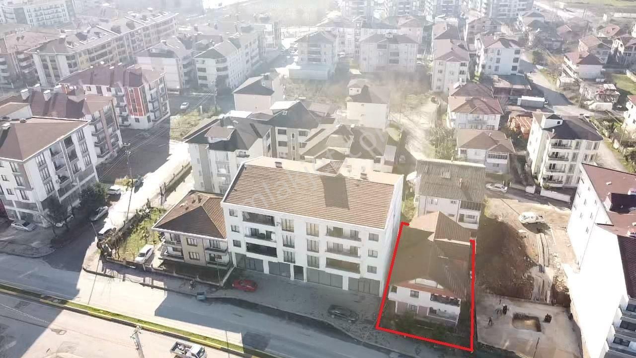 Hendek Yeni Satılık Daire 4-şeker Emlaktan Yeni Mah. Caddede Satılık Müstakil Bina Şeker Emlaktan