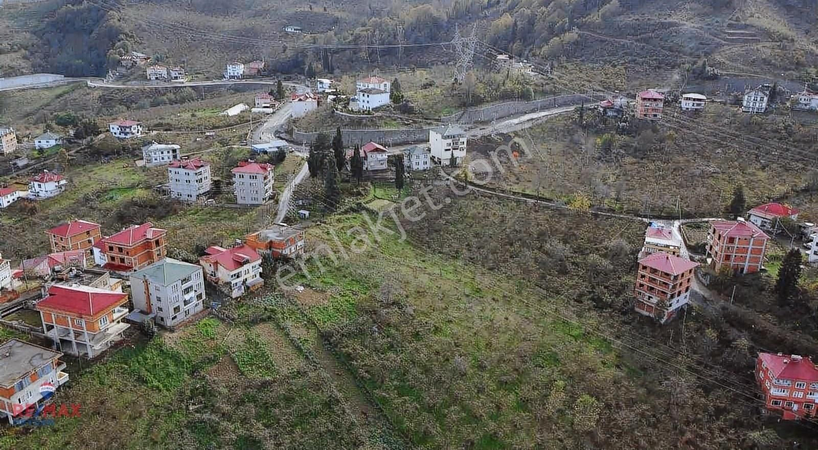 Ortahisar Yeniköy Satılık Tarla Yeniköy 'de Ana Yola Cephe Manzaralı 600 M2 Arazi