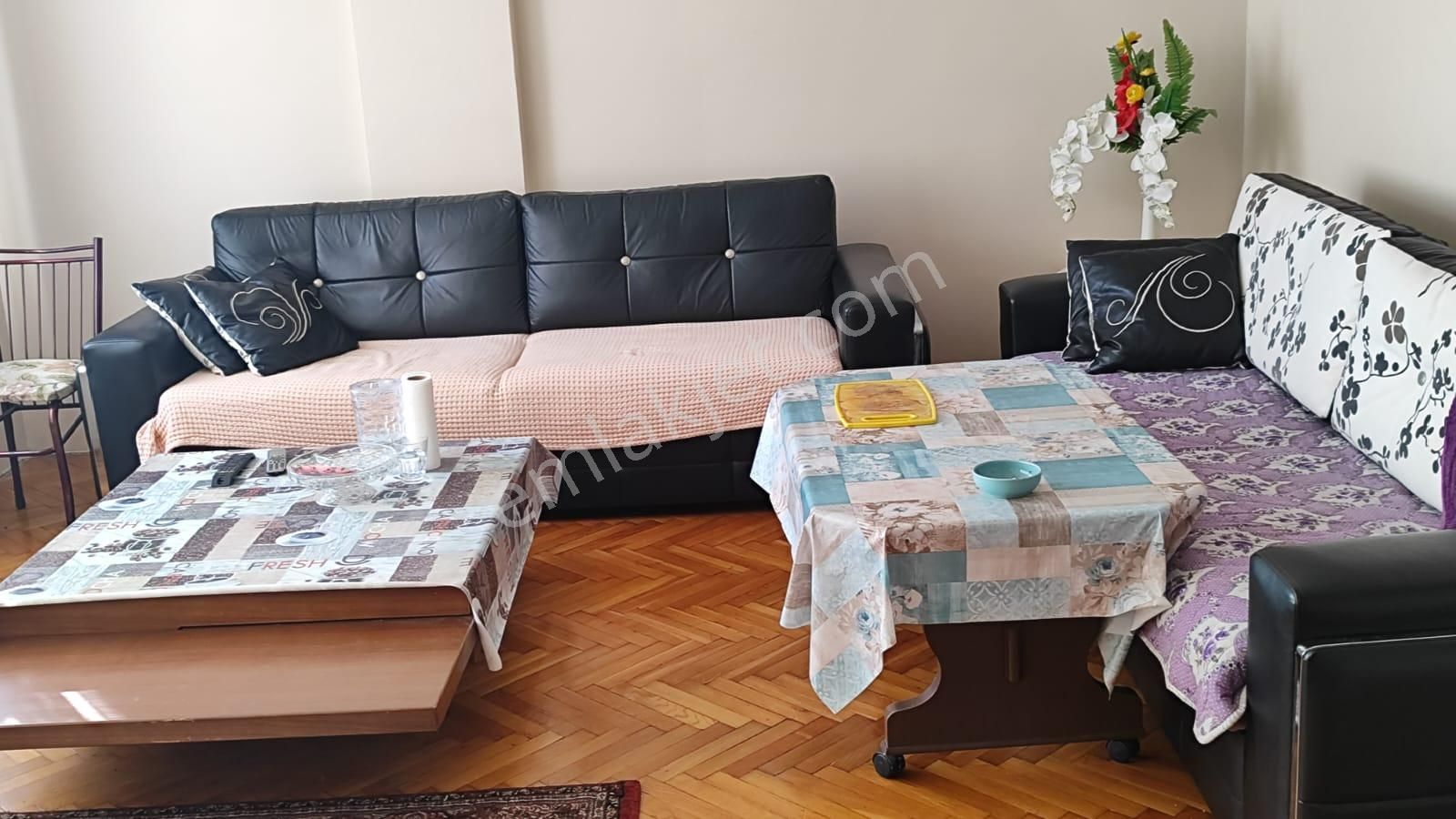 Bahçelievler Fevzi Çakmak Kiralık Daire Yenibosna Metrobüse Yakın Bekar İçin Paylaşımlı Daire 140 M2 3+1 Daire