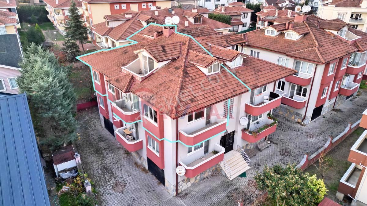 Serdivan Bahçelievler Satılık Daire Remax Mavi-bahçelievler Altın Küre Arkası 4+1garajlı Çatı Dublex