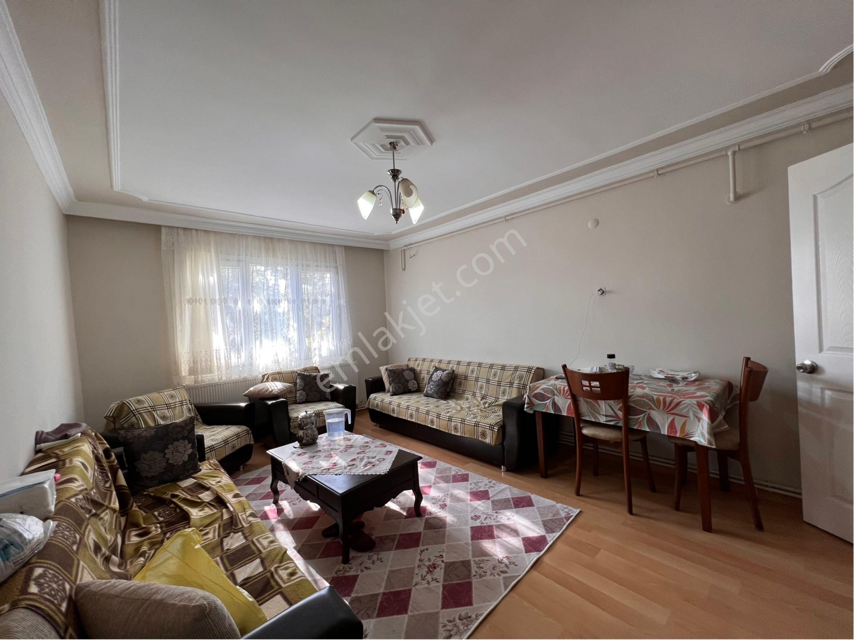 Buca Cumhuriyet Satılık Daire Buca Cumhuriyet Mah 2+1 85m2 Dgazlı Satılık Daire