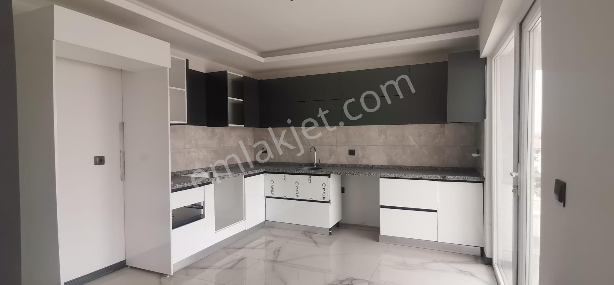 Kocasinan Uğurevler Kiralık Daire Uğurevler De Kiralık Geniş 3+1 Daire