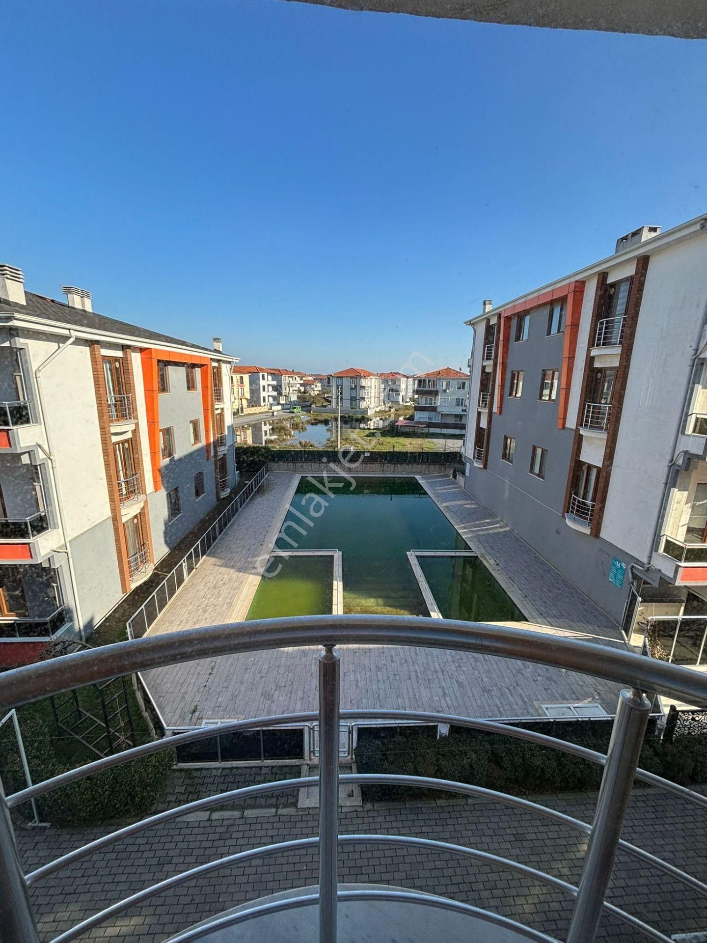 Karasu Yalı Satılık Daire Karasu Diamond Park Evlerinde Çatı Dubleksi Satılık Daire