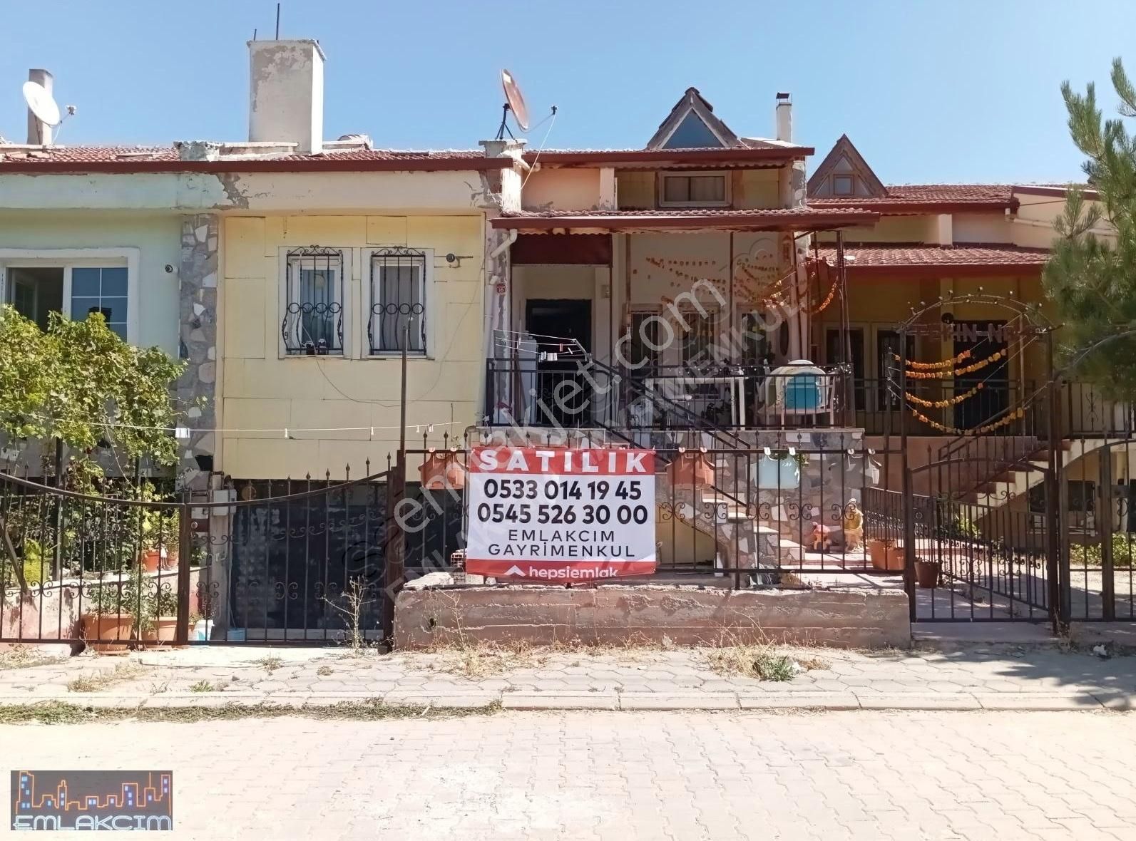 Odunpazarı Sultandere 75. Yıl Satılık Villa Emlakcımdan Sultandere 4+1 Bakımlı 200 M2 Villa