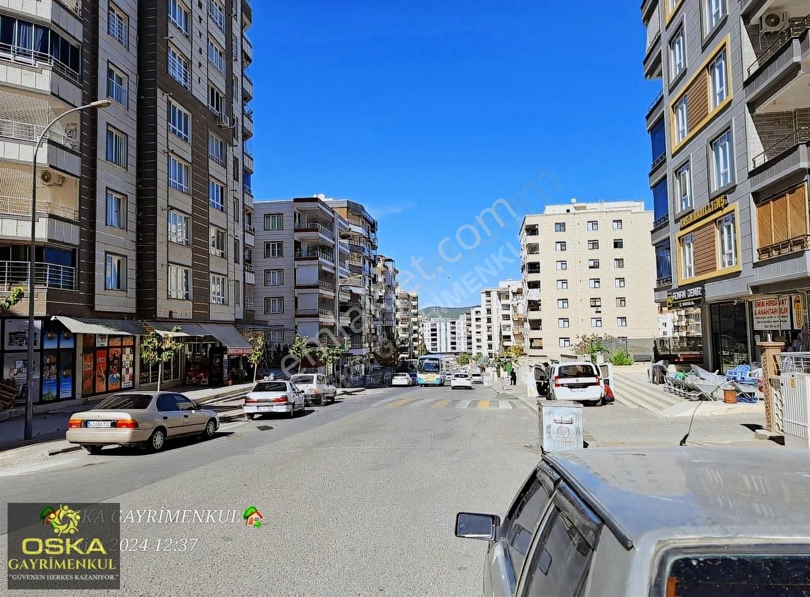 Karaköprü Narlıkuyu Kiralık Dükkan & Mağaza Oskadan Karaköprü Narlıkuyuda İşlek Cadde Üzeri 180 M2 Dükkan