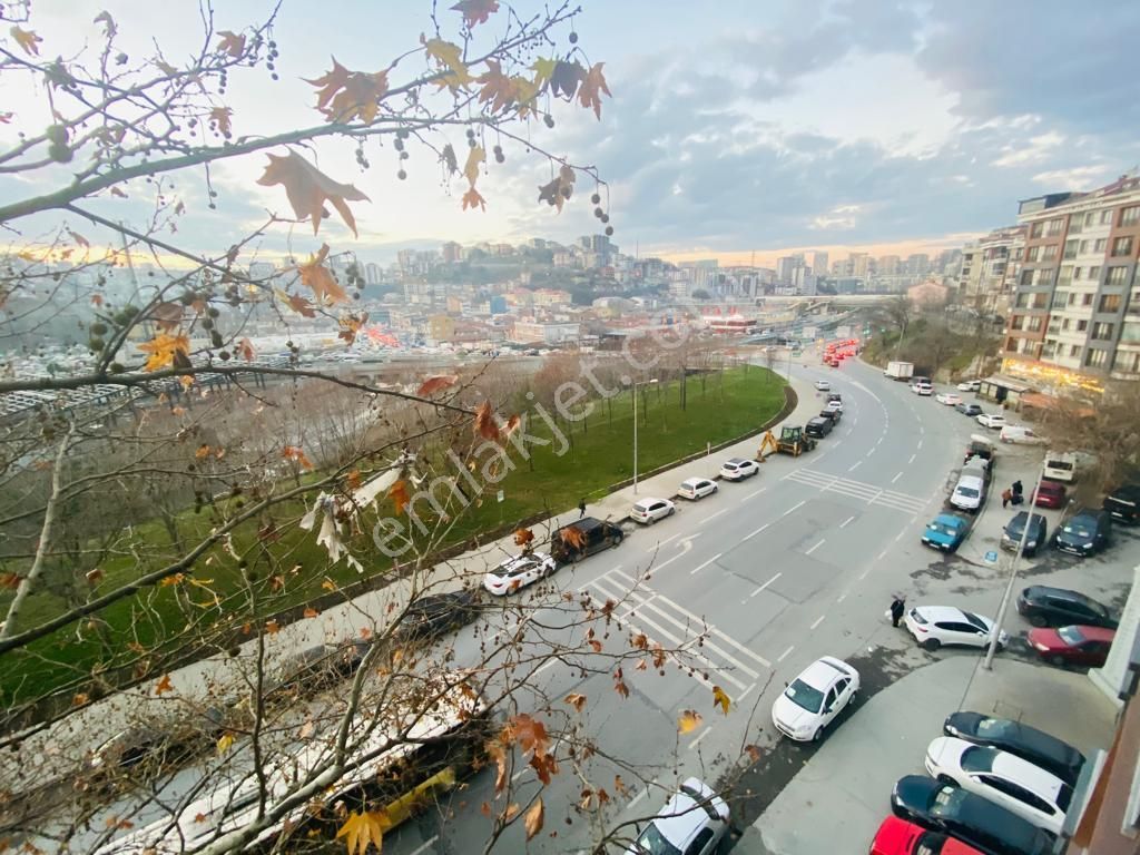 Eyüpsultan Güzeltepe Kiralık Daire Metro Ve Tramvaya 2 Dk Mesafede Ferah Yeni Temiz Daire