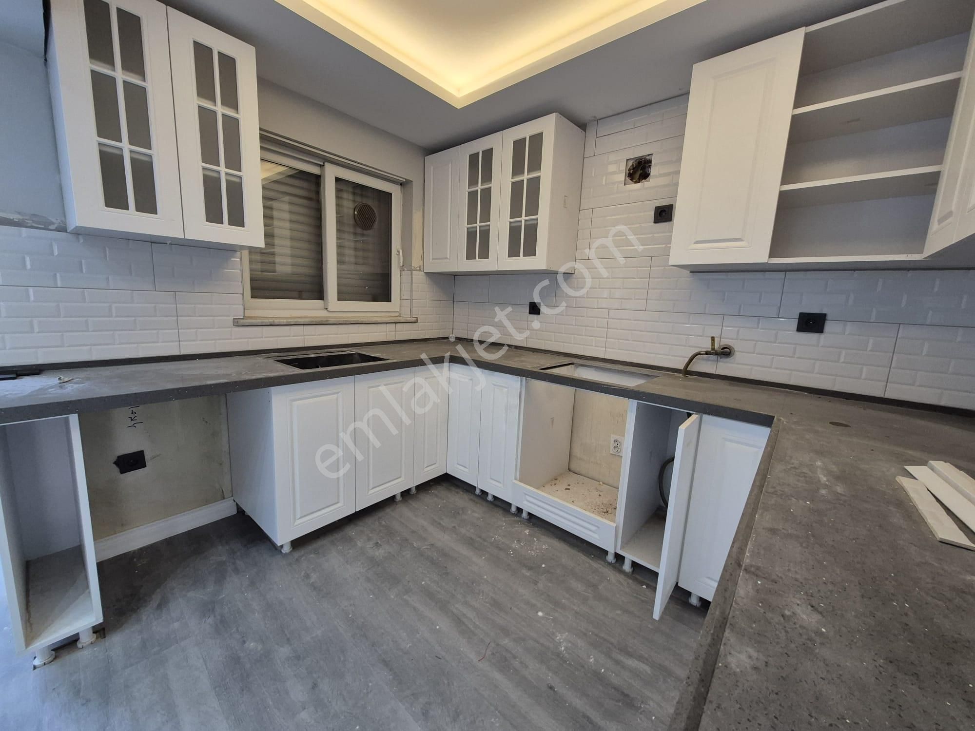 Yunusemre Güzelyurt Satılık Villa Güzelyurt Mahallesi (satılık) 4 Katlı Villa 270m2 6+2