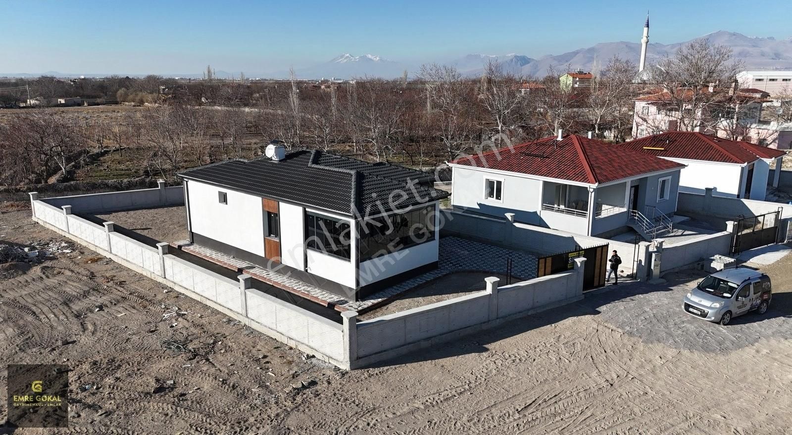 Bor Kemerhisar Bld. (Tepe) Satılık Müstakil Ev E.gökal Kemerhisar Tepe Mah. 550m2 Arsa İçerisinde 3+1 Yazlık