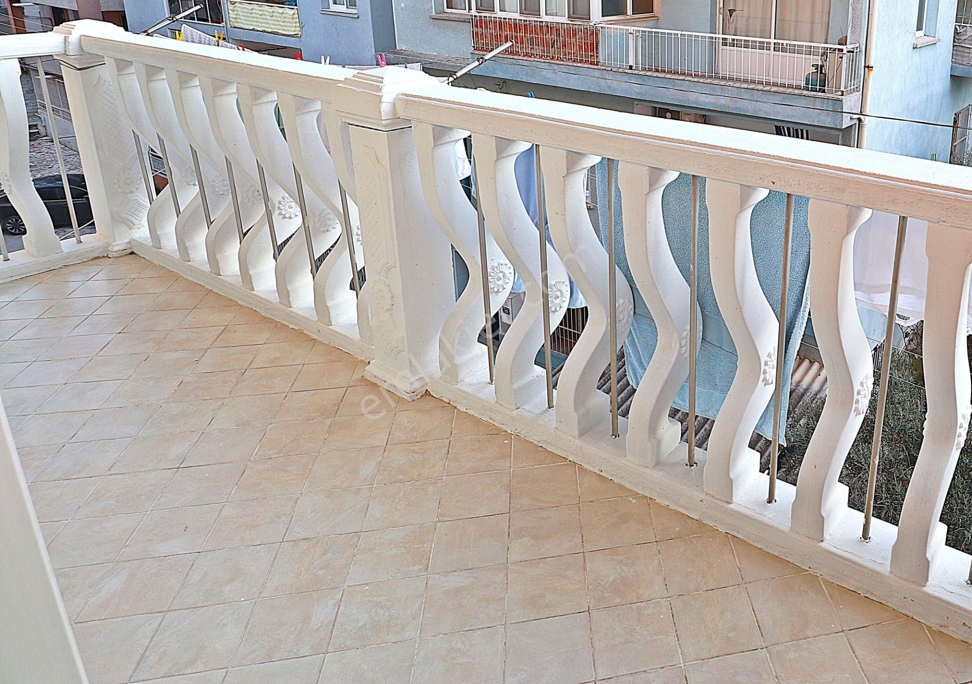 Deniz Manzaralı 200 M2 10 Yaşında Asansörlü,otoparklı Arakat Köşe Geniş Daire - Görsel 19