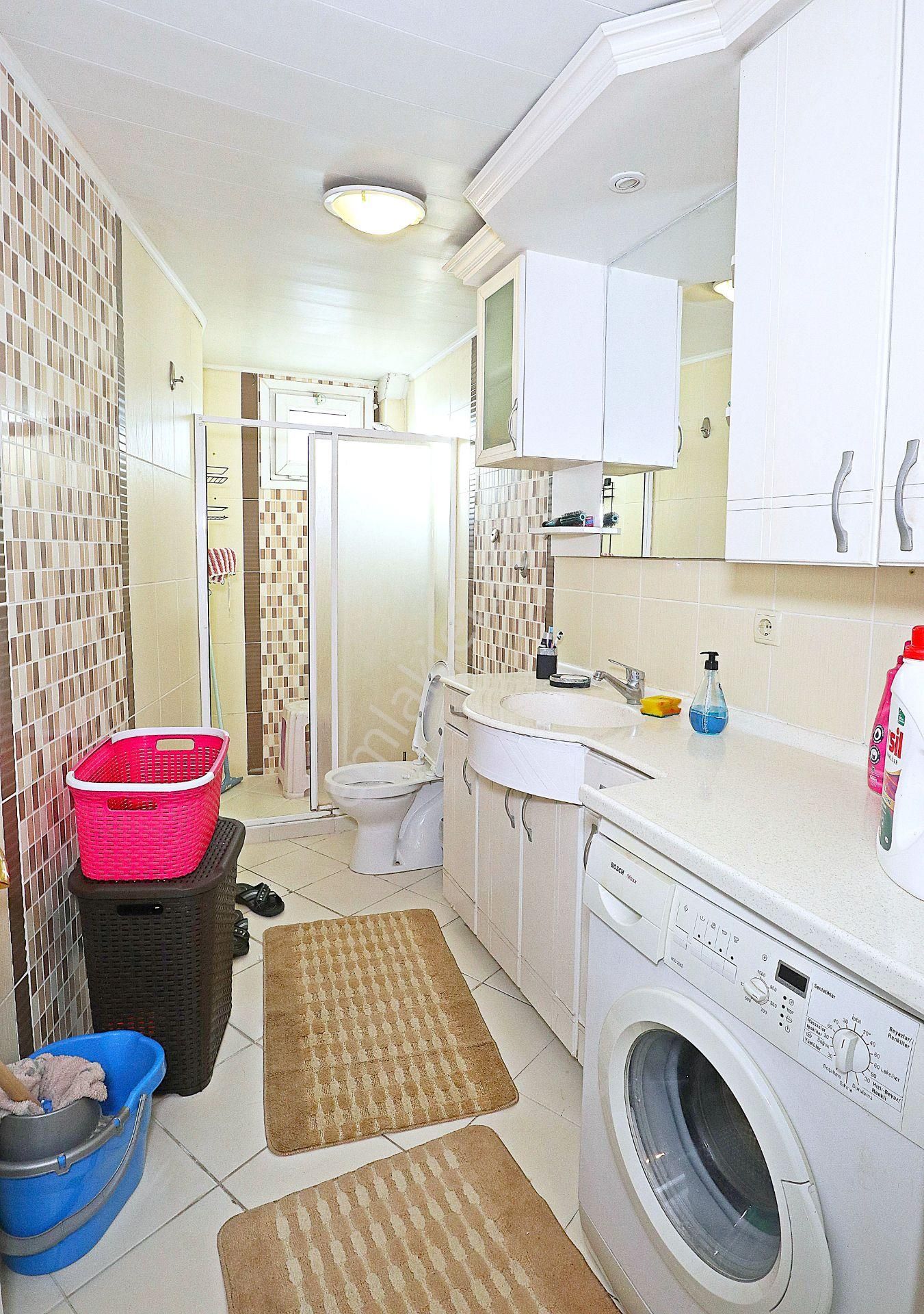 Deniz Manzaralı 200 M2 10 Yaşında Asansörlü,otoparklı Arakat Köşe Geniş Daire - Görsel 13