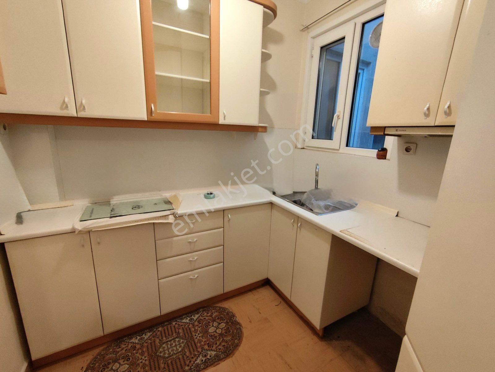 Üsküdar Valide-i Atik Kiralık Daire Zeynep Kamil Hastanesineyakın 2+1 Üsküdar