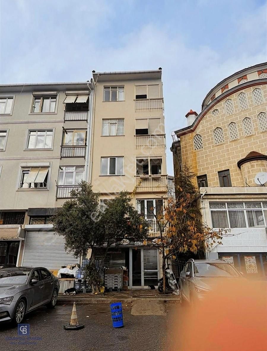 Üsküdar Acıbadem Satılık Daire Acıbadem Zerrin Sok. Arakat 3+1 Satılık Daire