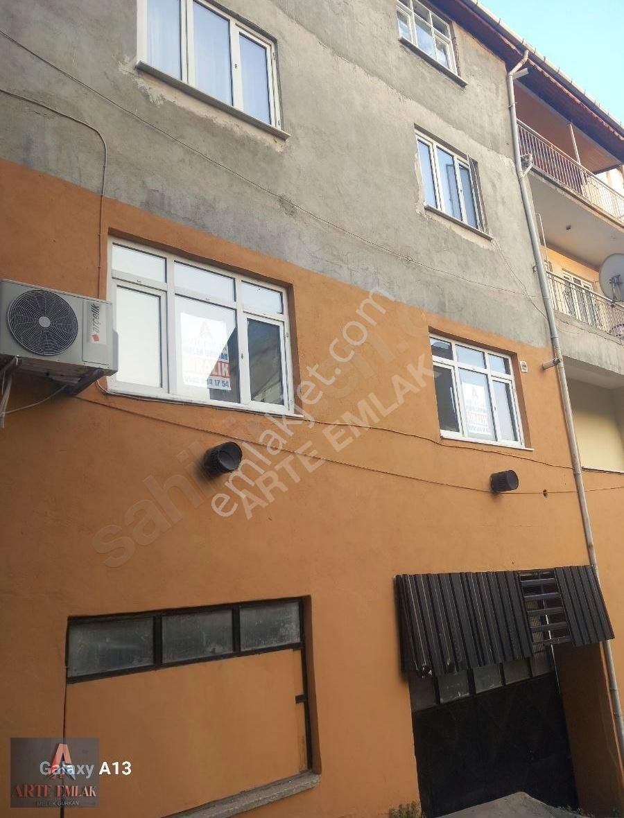 İzmit Kadıköy Kiralık Daire Üçyolda İçi Sıfırlanmış Kiralık 2+1