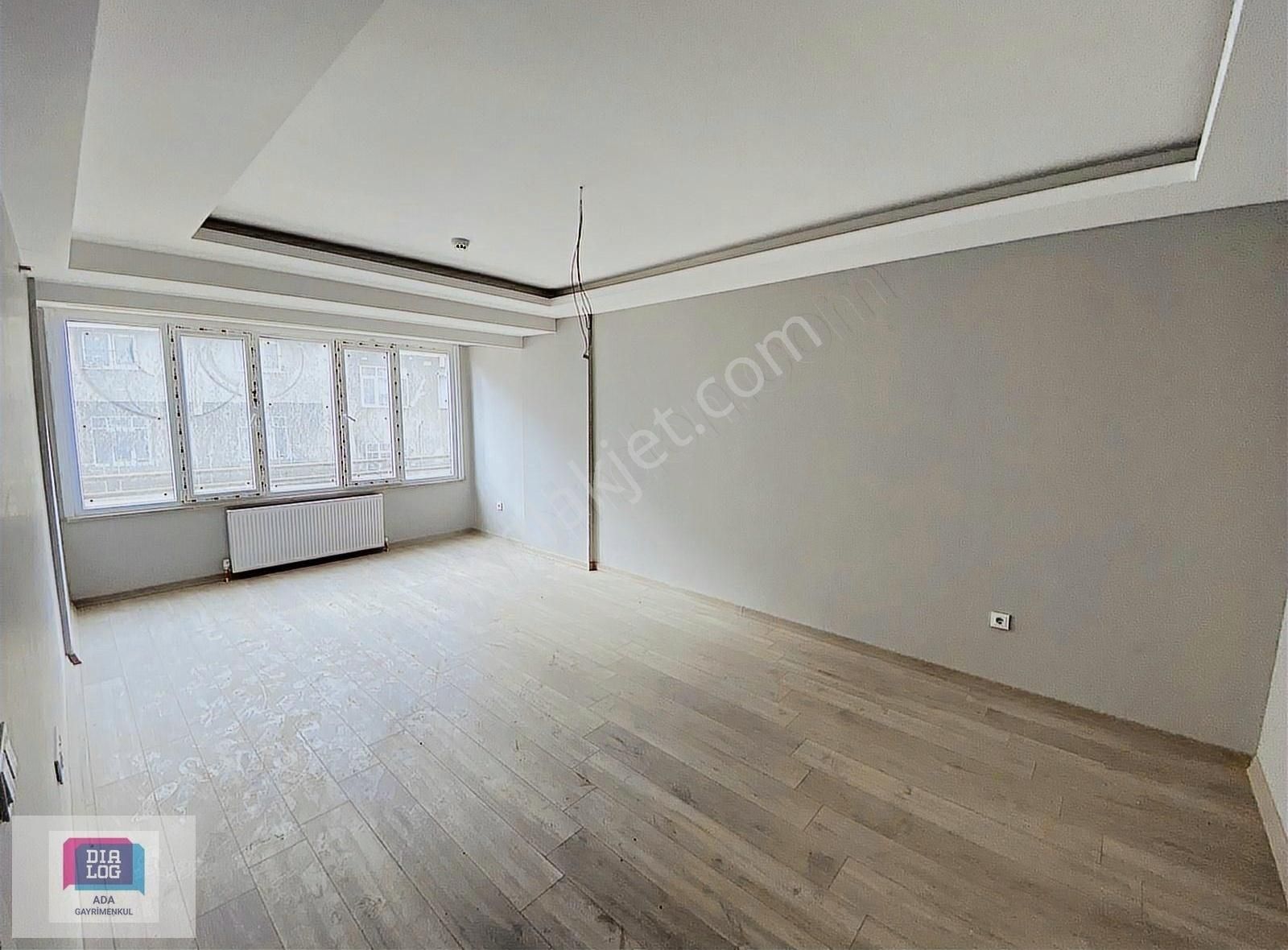 Bağcılar 15 Temmuz Satılık Residence Bağcılar Güneşli`de Site İçerisinde Kullanışlı 3+1 Geniş Daire