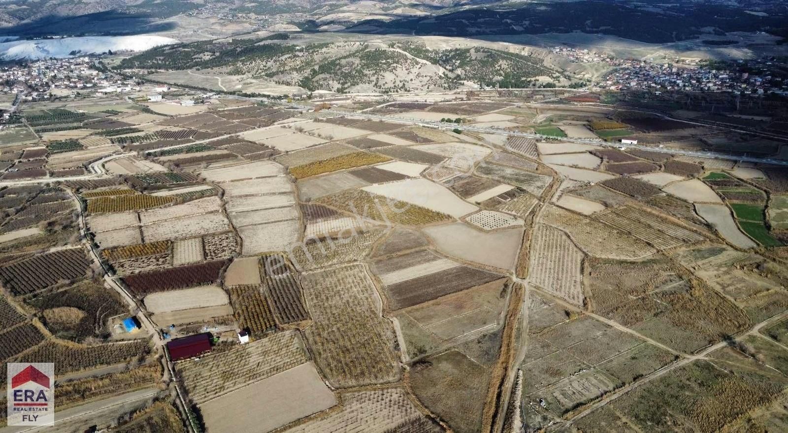 Pamukkale Yeniköy Satılık Tarla Era Fly'dan Pamukkale Yolunda Satılık Nar Bahçesi