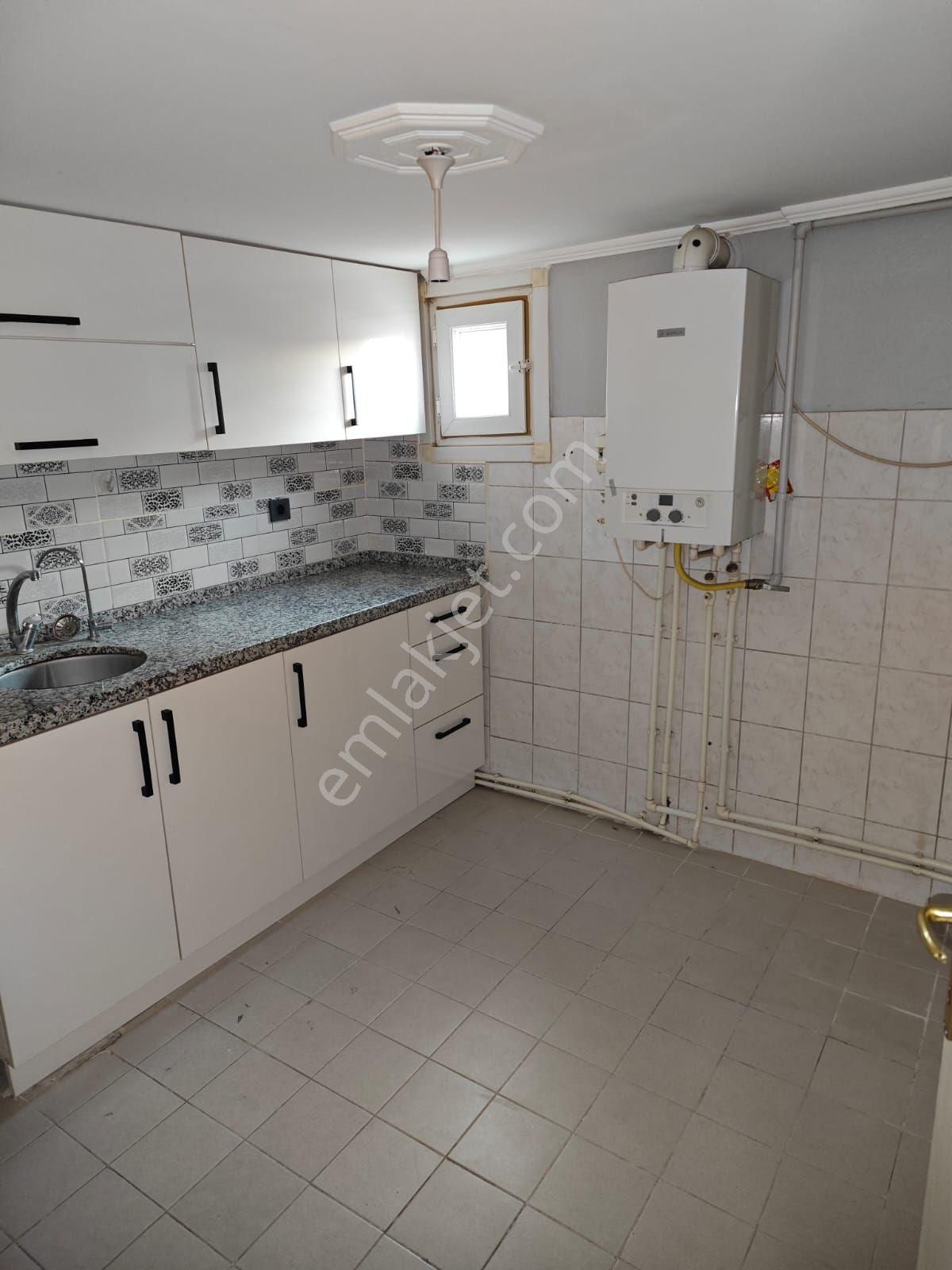 Şişli Paşa Kiralık Daire Kiralik İci Boş Tertemiz 21 000 Tl Ye Aile Binasinda Şehir Manzarali Daire