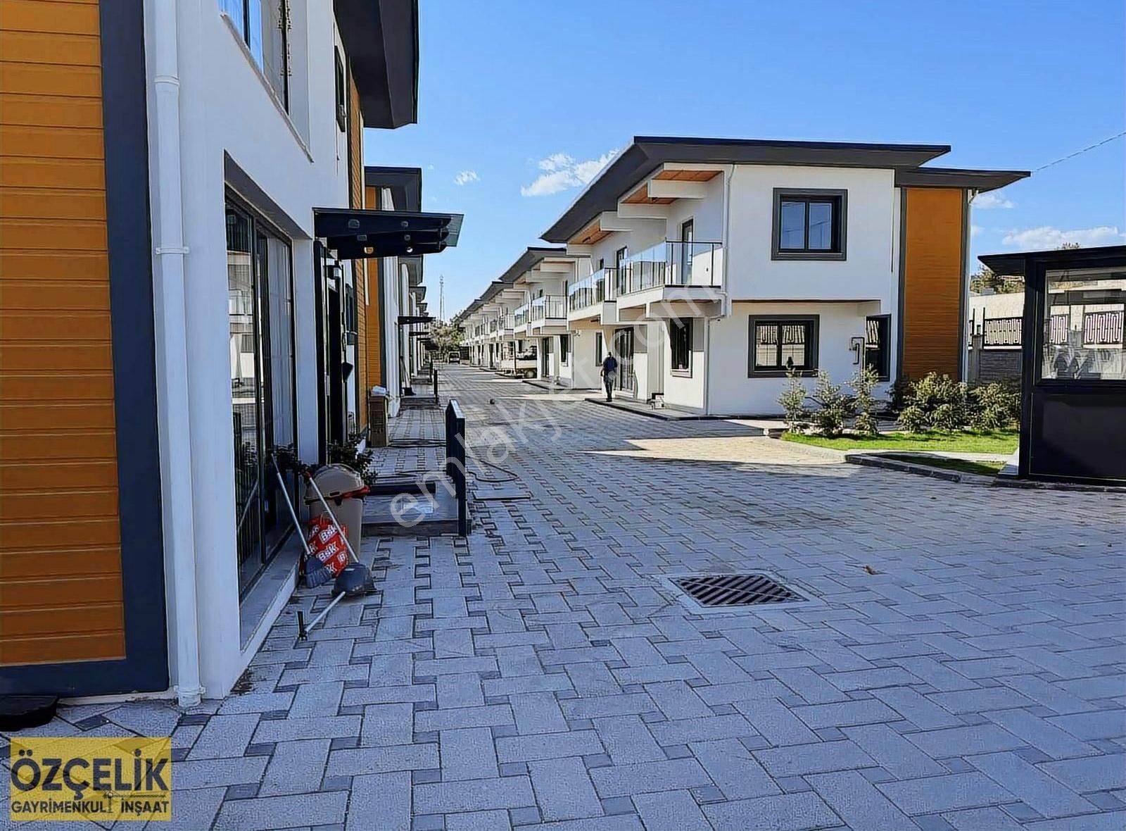 Sarıçam Çınarlı Satılık Villa ** Adana ** Site İçerisinde 5+1 Plus ** Villa