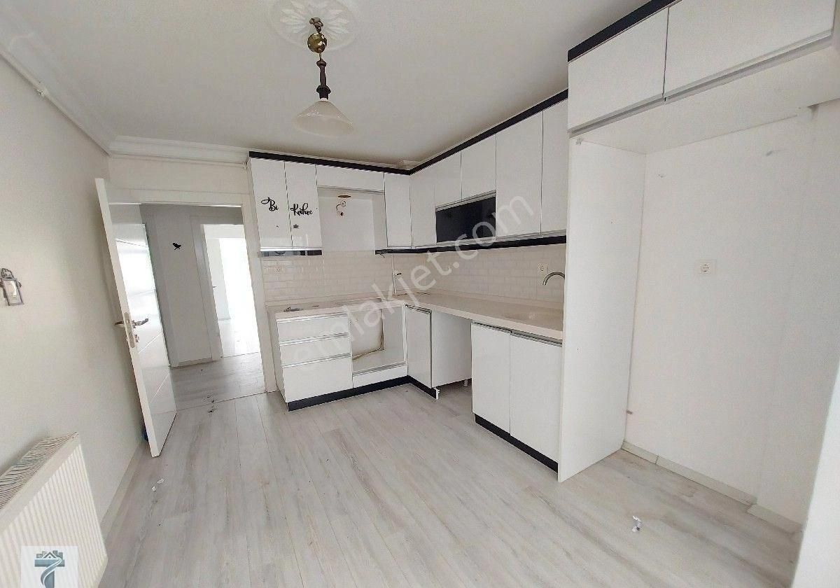 Sincan Selçuklu Kiralık Daire Murat Türkmen'den Sincan_selçuklu_mah. Merkezi_konumda Kiralık Kat_konumunda Yüksek_giriş 2+1_daire