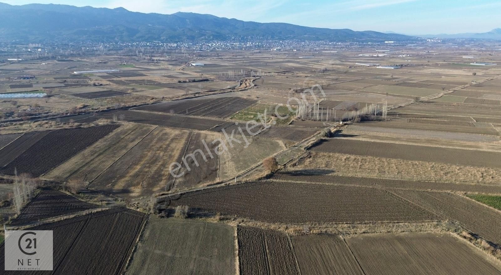 Century 21 Net'ten Gölhisar/karapınar'da 8415m2 Tarla - Görsel 4