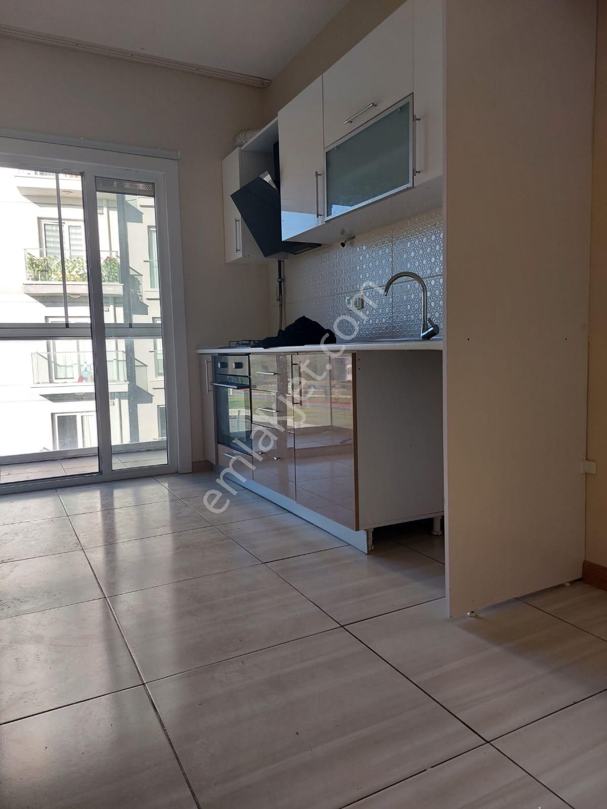 Silivri Mimar Sinan Kiralık Daire Kiptaş 3 Te Kiralık (2+1 Salon) (80 M2) (1.kat) Asansörlü Daire...