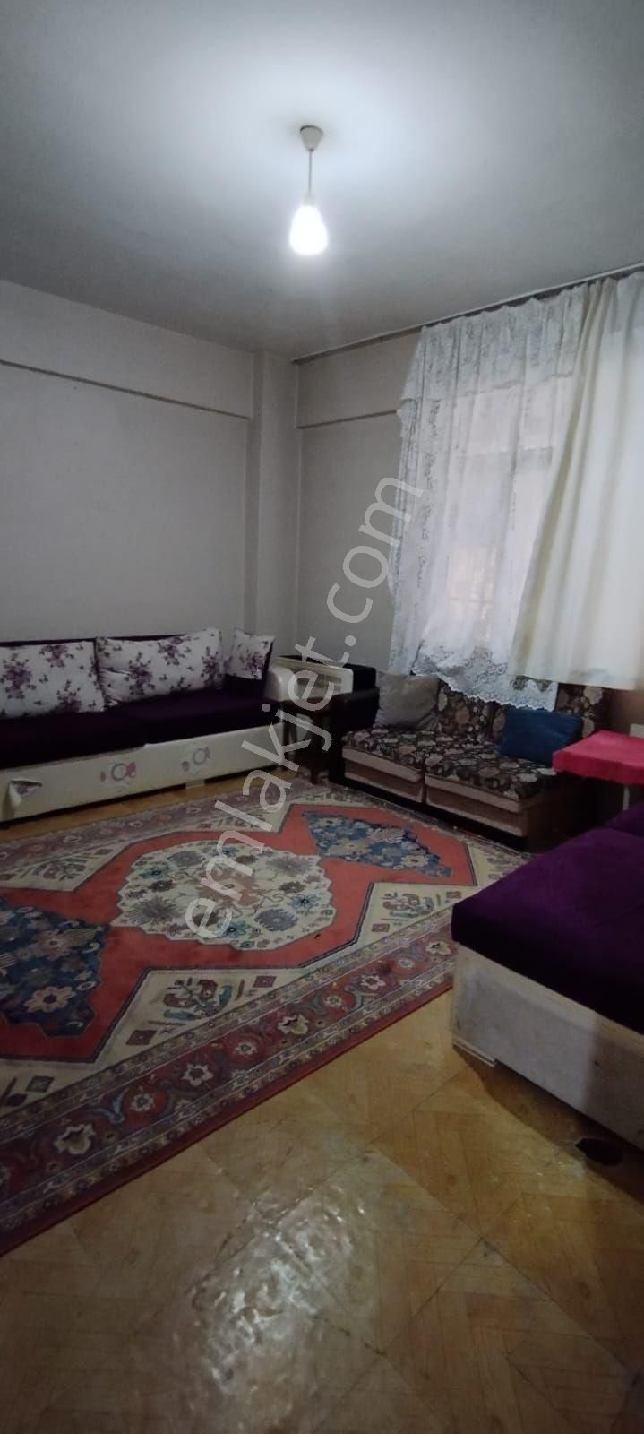 Bahçelievler Zafer Kiralık Daire Rasyonel Emlaktan Zafer Mah. 2+1 Yyüksek Giriş Kiralık Daire