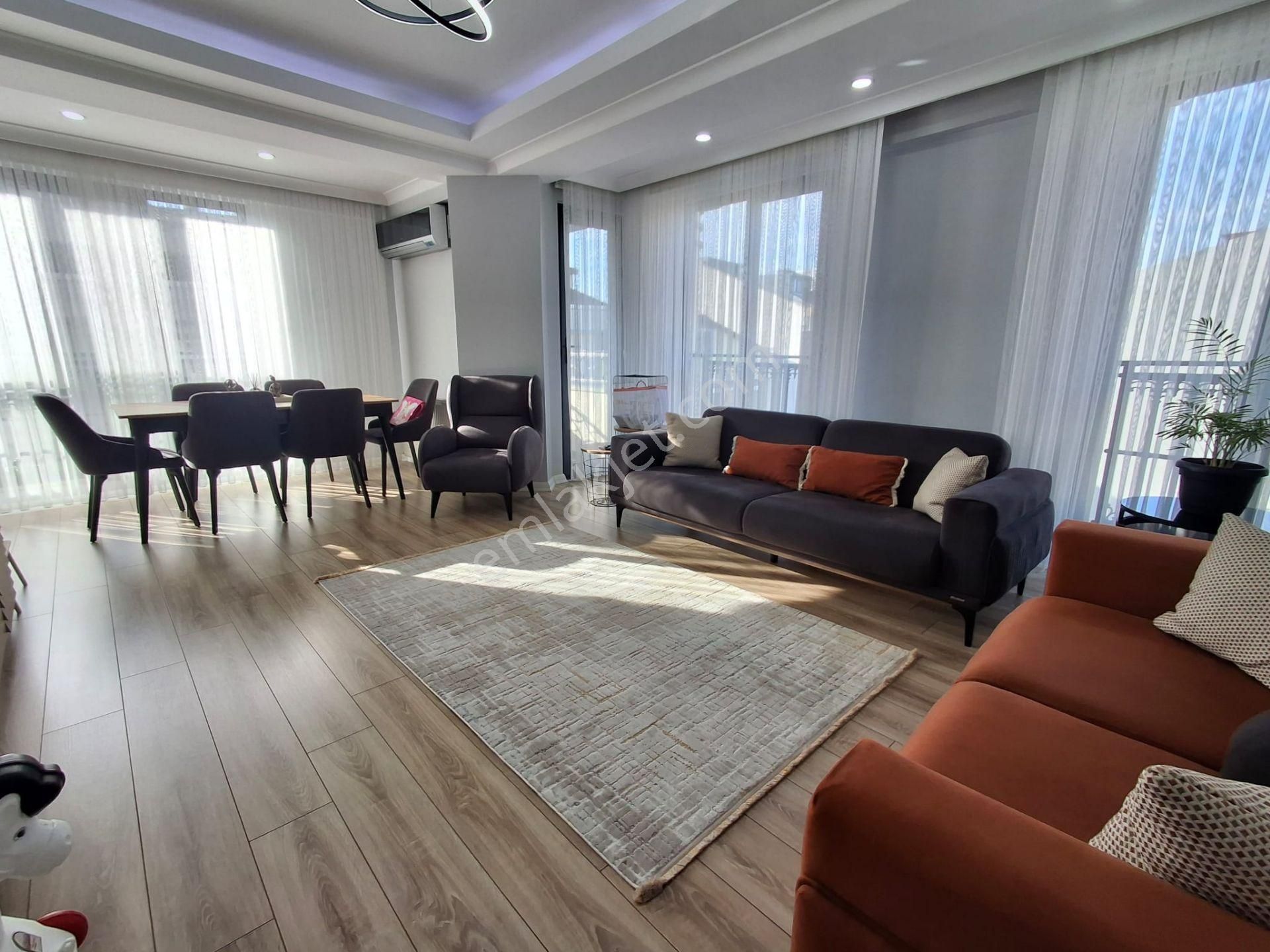 Küçükçekmece Fevzi Çakmak Satılık Daire Loft'tan Fevziçakmak'da 4+1 180m2 Asansörlü Özel Yapım Dubleks