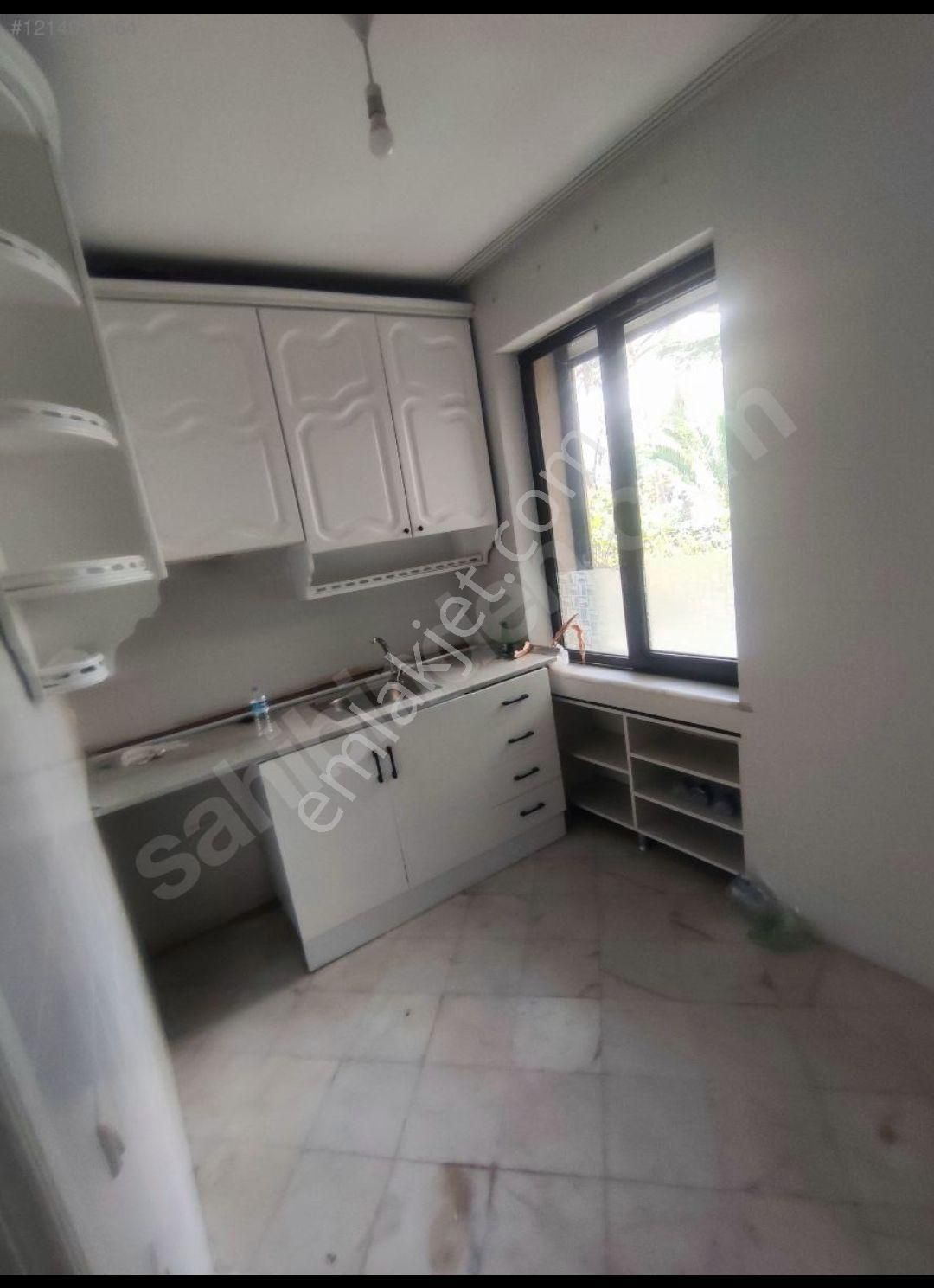 Kadıköy Göztepe Kiralık Daire Kadıköy Göztepe Mevkiğinde Tadilatı Yapilmış Ters Dubleks Kiralıktır