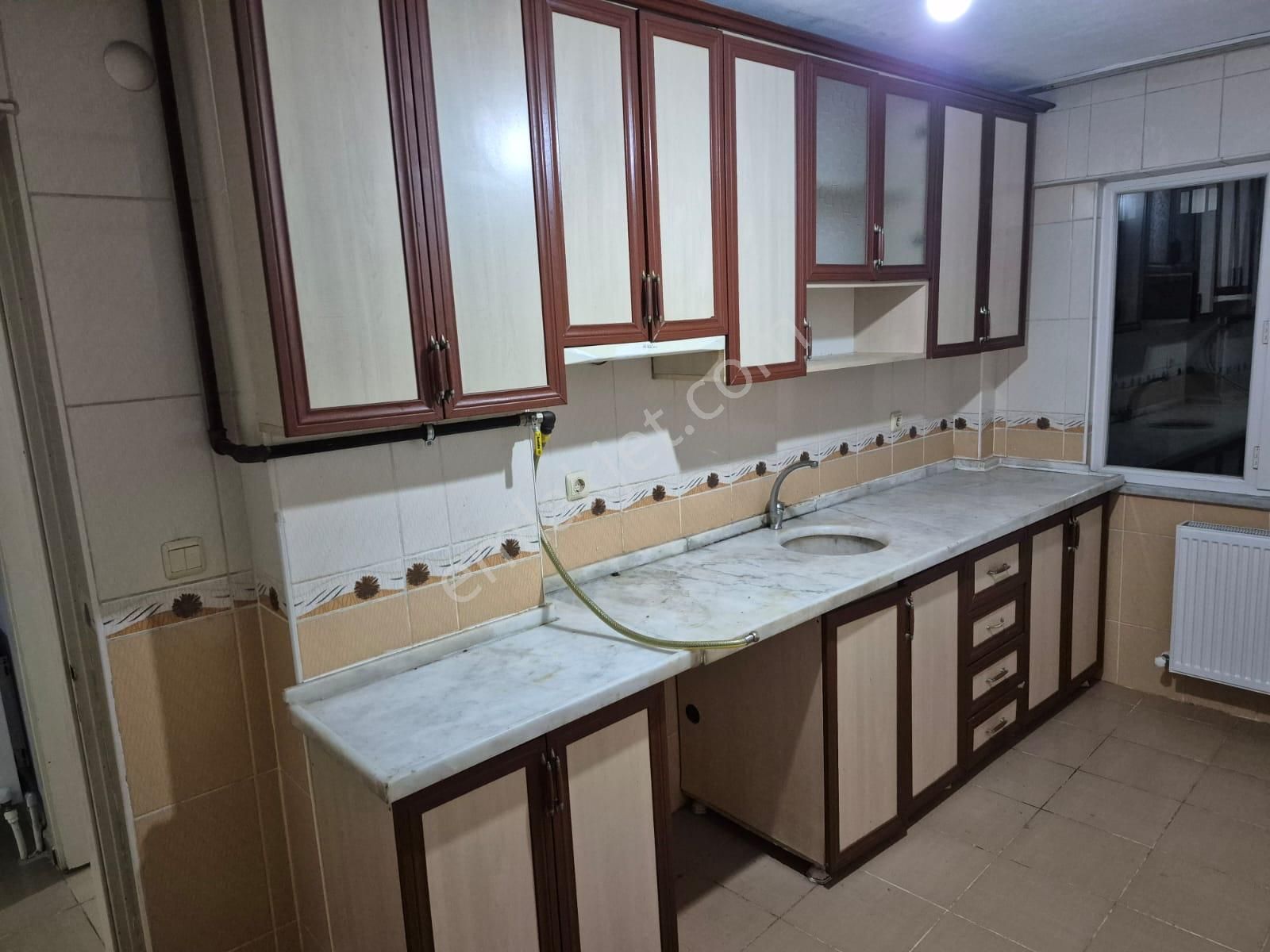 Yunusemre Yeni Mahalle Kiralık Daire Yenimahalle Mahallesi (satılık) 2+1 85m2 4 Katlının 2 Katı