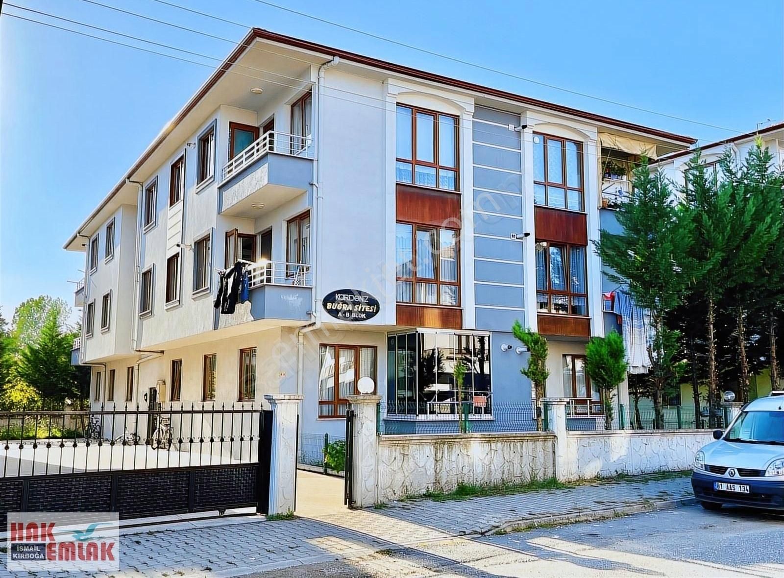 Düzce Merkez Aziziye Satılık Daire Hak Emlak'tan Aziziye Mah.de Site İçerisinde Satılık 3+1 Daire