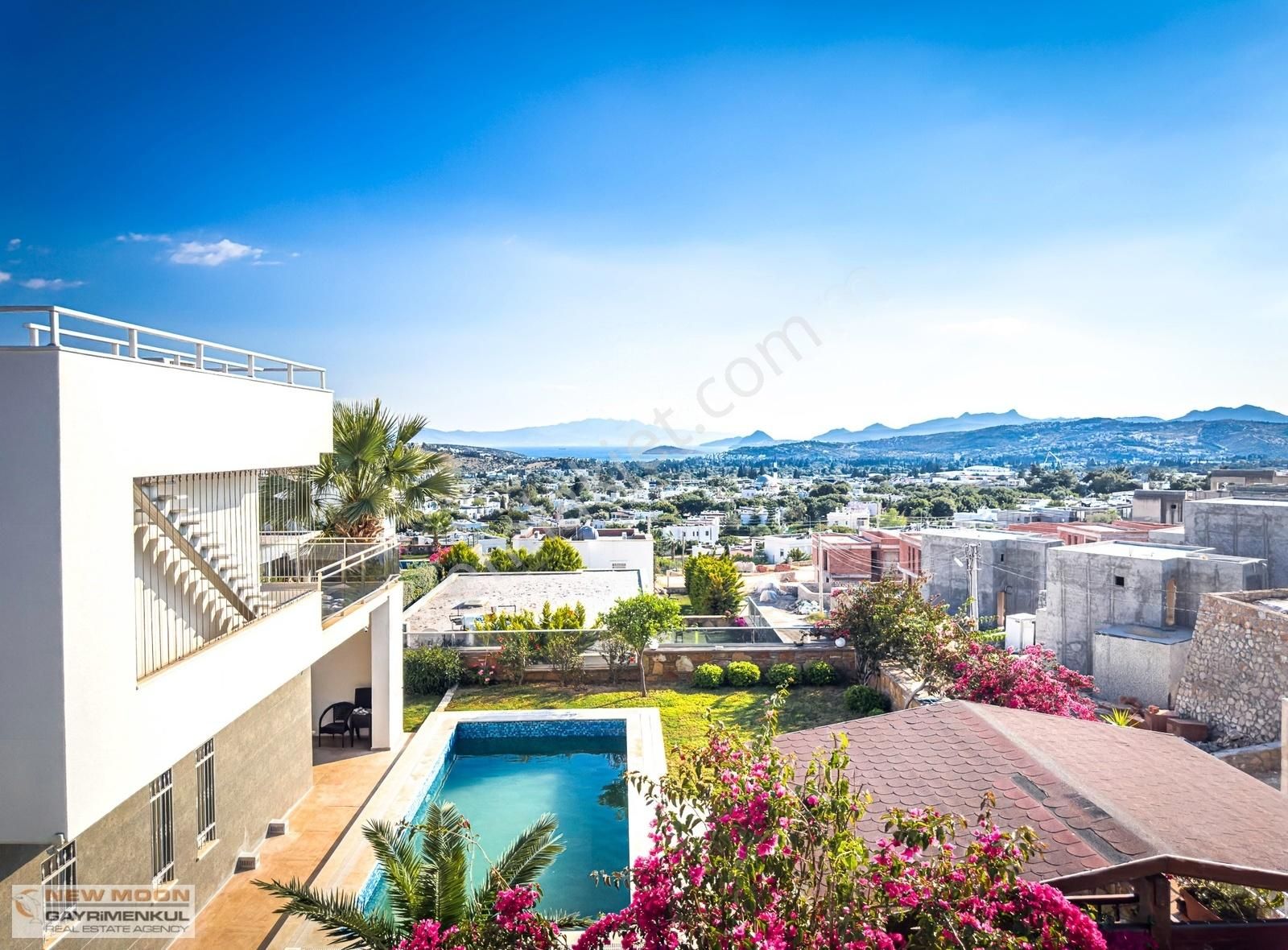 Bodrum Konacıkta 6+1 Yüzme Havuzlu Müstakil Tripleks Villa - Görsel 3