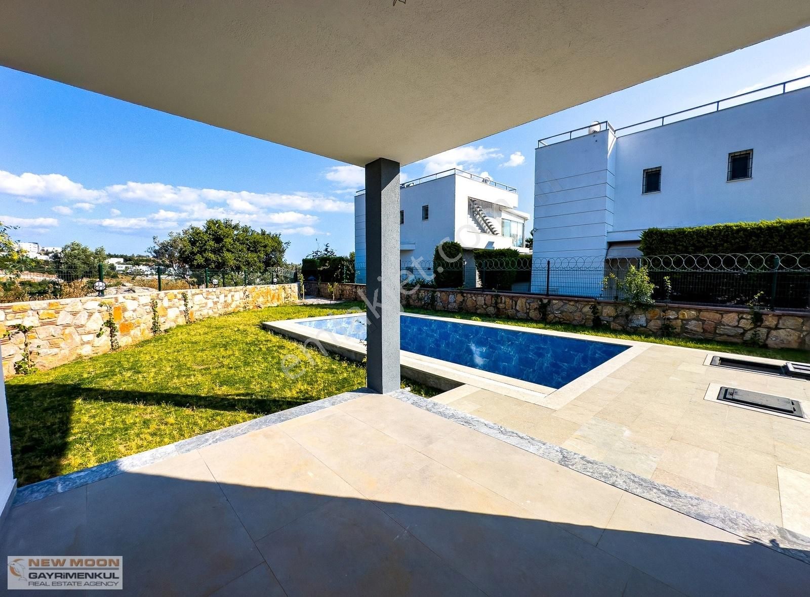 Bodrum Konacıkta 6+1 Yüzme Havuzlu Müstakil Tripleks Villa - Görsel 23
