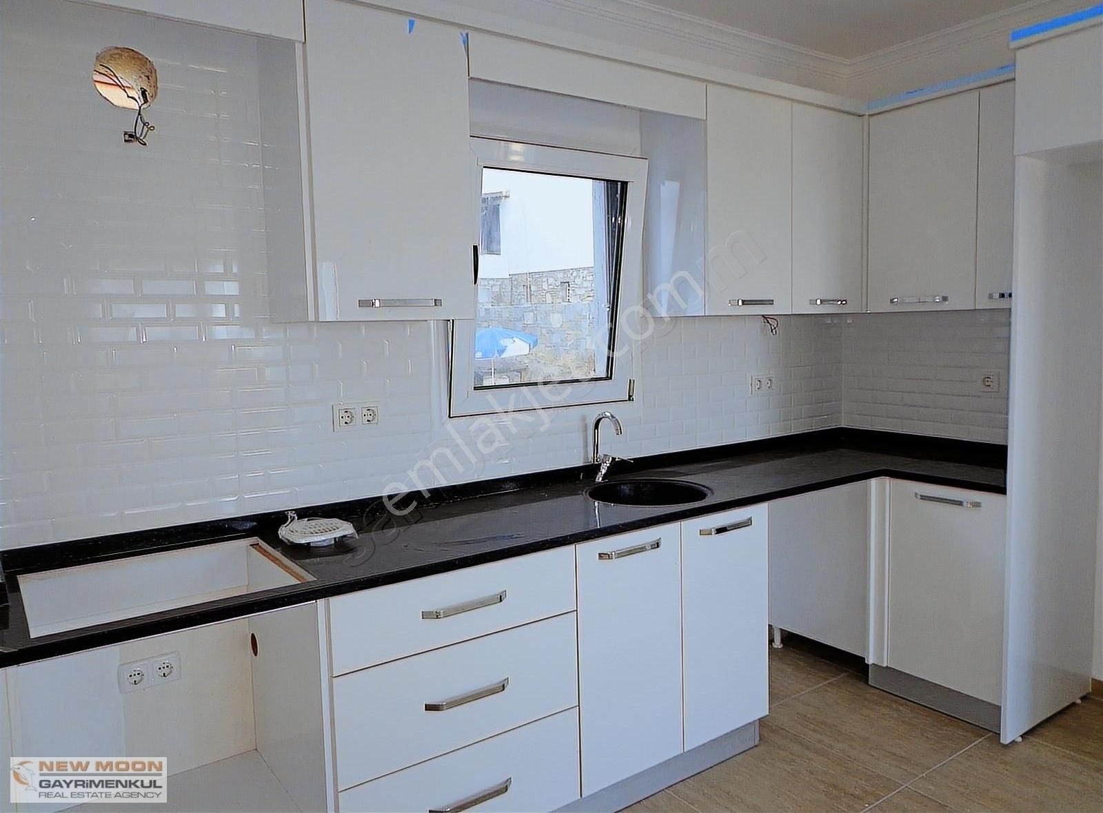 Bodrum, Asarlıkda, Denize 150m, Lüks 2+1 Daire - Görsel 12