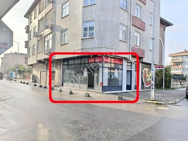 Adapazarı Orta Kiralık Dükkan & Mağaza Çiftçi Emlak'tan Cadde Üzeri Köşe Başı 40 M² Kiralık İşyeri